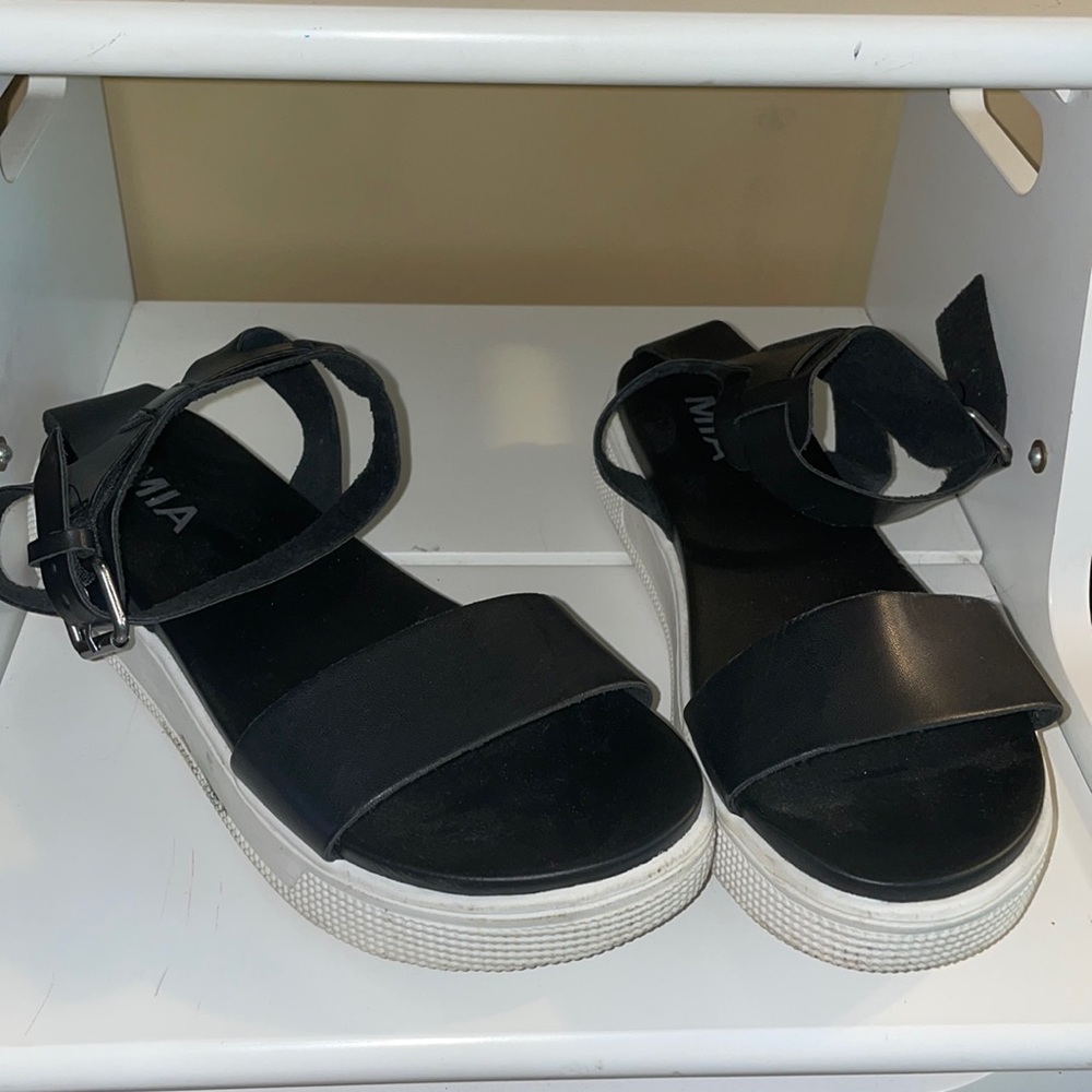 MIA sandals